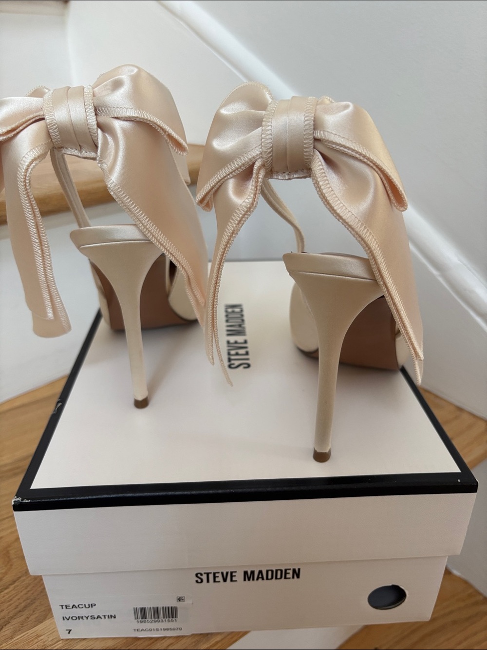 Steve Madden Ivory Satin Bow Stiletto Heels
